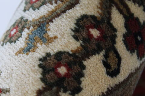 Semnan Beige Hand Knotted 30 X 410  Area Rug 250-27499 Image 1