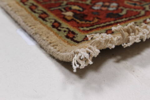 Serapi Beige Hand Knotted 30 X 410  Area Rug 250-27519 Image 6
