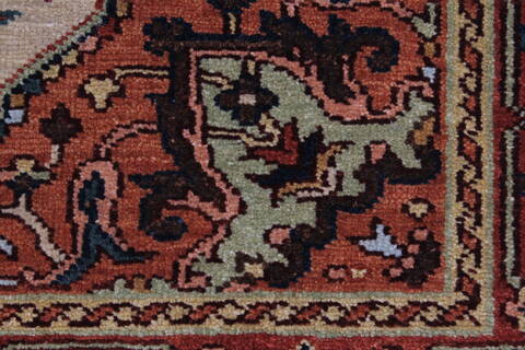 Serapi Beige Hand Knotted 30 X 410  Area Rug 250-27519 Image 8