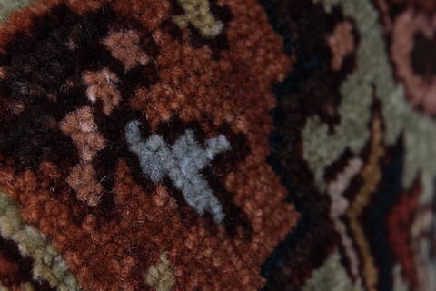Serapi Beige Hand Knotted 30 X 410  Area Rug 250-27519 Image 9