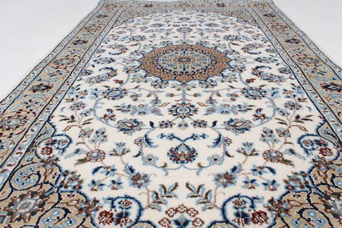 Nain Beige Hand Knotted 30 X 51  Area Rug 250-27529 Image 5