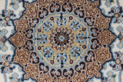 Nain Beige Hand Knotted 30 X 51  Area Rug 250-27529 Image 7