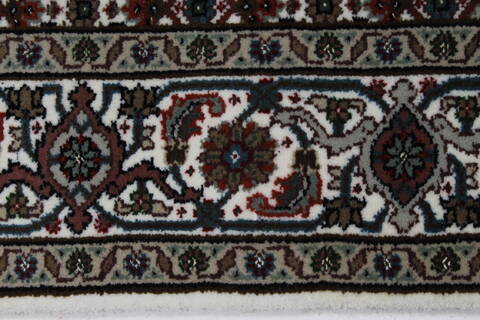 Mahi Beige Hand Knotted 32 X 55  Area Rug 250-27530 Image 1