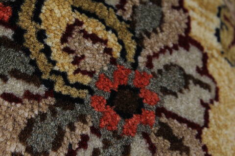 Kashan Beige Hand Knotted 30 X 53  Area Rug 250-27590 Image 10