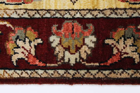 Kashan Beige Hand Knotted 30 X 53  Area Rug 250-27590 Image 3