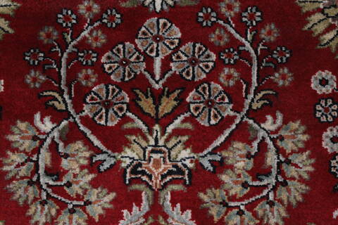 Sarouk Beige Hand Knotted 30 X 51  Area Rug 250-27605 Image 7
