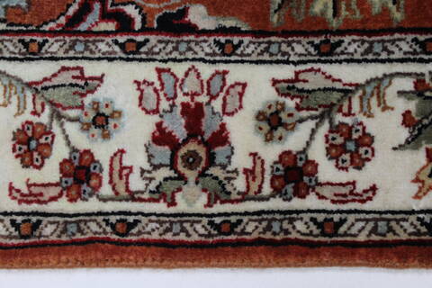 Sarouk Beige Hand Knotted 30 X 50  Area Rug 250-27622 Image 1
