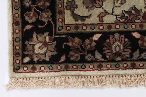 Kashmar Beige Hand Knotted 31 X 51  Area Rug 250-27633 Image 5