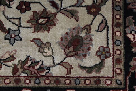Kashmar Beige Hand Knotted 31 X 51  Area Rug 250-27633 Image 7