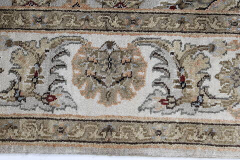 Kashan Beige Hand Knotted 41 X 64  Area Rug 250-27866 Image 6