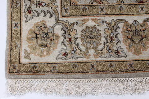 Kashan Beige Hand Knotted 41 X 64  Area Rug 250-27866 Image 8