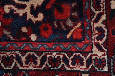 Bakhtiar Red Hand Knotted 73 X 108  Area Rug 100-27953 Image 14