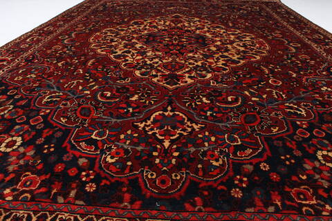 Bakhtiar Red Hand Knotted 73 X 108  Area Rug 100-27953 Image 7