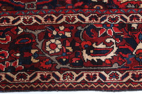 Bakhtiar Red Hand Knotted 73 X 108  Area Rug 100-27953 Image 8