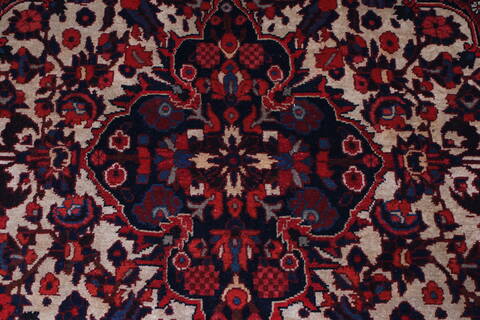 Bakhtiar Red Hand Knotted 73 X 108  Area Rug 100-27953 Image 9