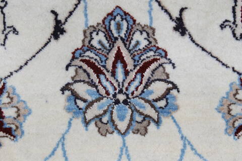 Nain Blue Hand Knotted 68 X 101  Area Rug 100-27966 Image 11