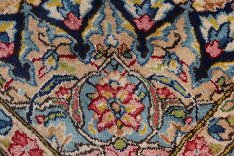 Kerman Beige Hand Knotted 94 X 129  Area Rug 100-27967 Image 11