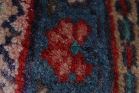 Sarouk Beige Hand Knotted 99 X 130  Area Rug 100-27987 Image 2