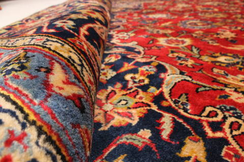 Kashan Red Hand Knotted 96 X 129  Area Rug 100-28015 Image 2