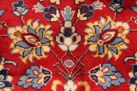 Isfahan Red Hand Knotted 98 X 139  Area Rug 100-28016 Image 10