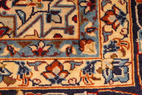 Isfahan Red Hand Knotted 98 X 139  Area Rug 100-28016 Image 12
