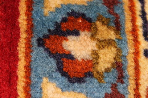 Isfahan Red Hand Knotted 98 X 139  Area Rug 100-28016 Image 13