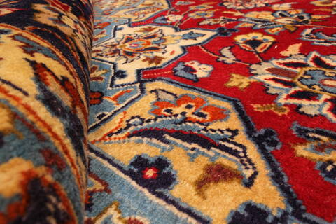 Isfahan Red Hand Knotted 98 X 139  Area Rug 100-28016 Image 2