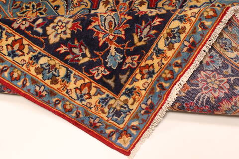 Isfahan Red Hand Knotted 98 X 139  Area Rug 100-28016 Image 3