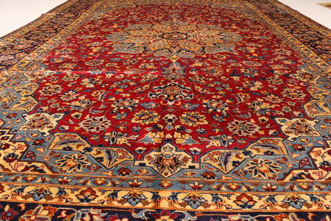 Isfahan Red Hand Knotted 98 X 139  Area Rug 100-28016 Image 5