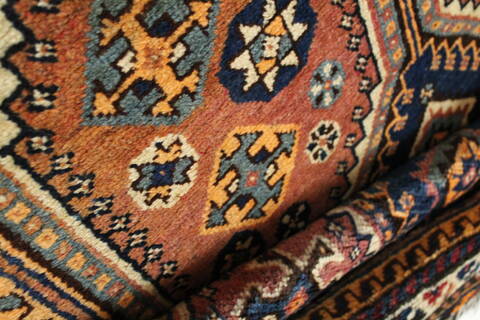 Shiraz Brown Hand Knotted 310 X 69  Area Rug 400-28038 Image 5