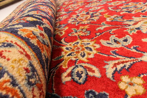 Kashan Red Hand Knotted 96 X 134  Area Rug 100-28039 Image 5