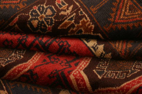 Baluch Red Hand Knotted 50 X 94  Area Rug 100-28114 Image 4