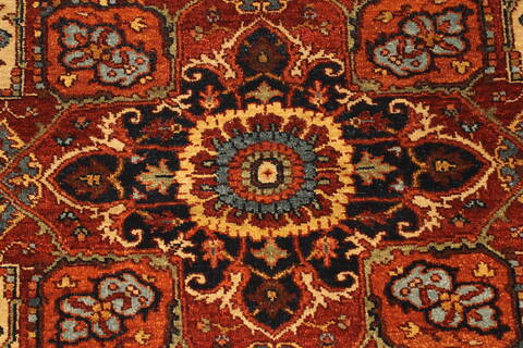 Serapi Beige Hand Knotted 41 X 61  Area Rug 250-28117 Image 5