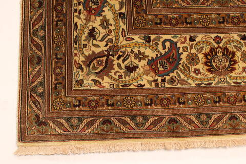 Tabriz Beige Hand Knotted 120 X 150  Area Rug 250-28455 Image 1