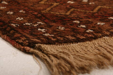 Baluch Brown Hand Knotted 30 X 47  Area Rug 100-28460 Image 5