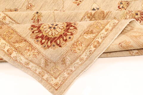 Ziegler Beige Hand Knotted 120 X 1410  Area Rug 250-28473 Image 6
