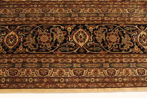 Kashan Beige Hand Knotted 119 X 150  Area Rug 250-28477 Image 3