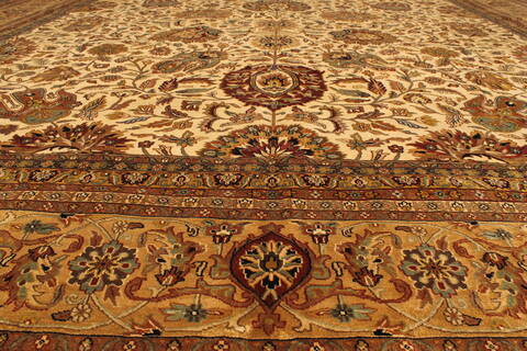 Kashan Beige Hand Knotted 1111 X 152  Area Rug 250-28545 Image 4