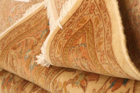 Sarouk Red Hand Knotted 63 X 103  Area Rug 100-28622 Image 3