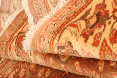 Sarouk Brown Hand Knotted 71 X 106  Area Rug 100-28670 Image 5