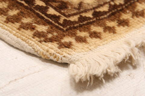 Kayseri Beige Hand Knotted 75 X 110  Area Rug 100-28715 Image 5