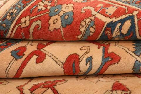 Serapi Beige Hand Knotted 80 X 124  Area Rug 100-28809 Image 4