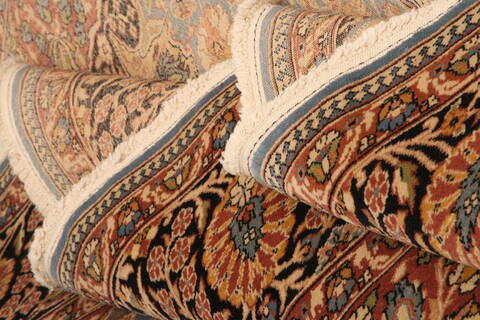 Tabriz Red Hand Knotted 90 X 119  Area Rug 100-28813 Image 3