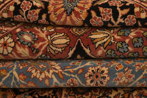 Tabriz Red Hand Knotted 90 X 119  Area Rug 100-28813 Image 4