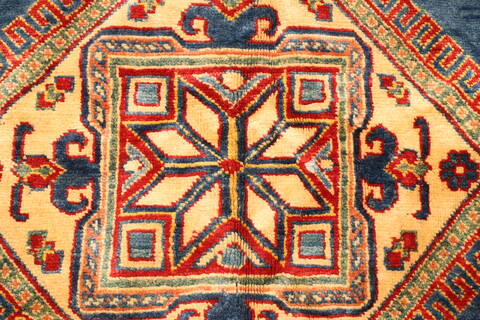 Kazak Red Hand Knotted 117 X 148  Area Rug 250-28827 Image 6
