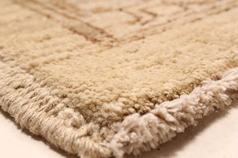 Pishavar Beige Hand Knotted 120 X 203  Area Rug 250-28843 Image 9