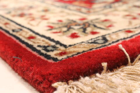 Sarouk Beige Hand Knotted 28 X 40  Area Rug 250-28851 Image 6
