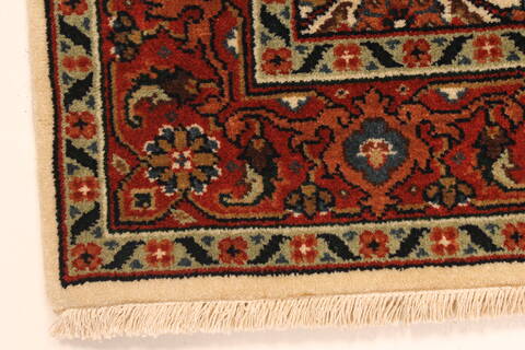 Herati Beige Hand Knotted 27 X 40  Area Rug 250-28940 Image 6
