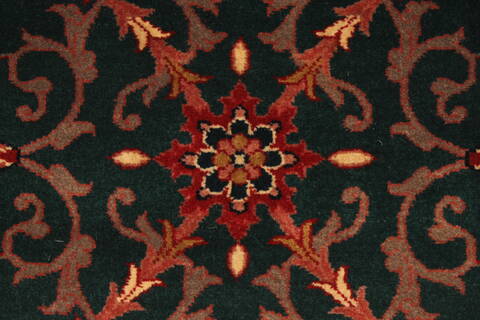 Semnan Red Hand Knotted 25 X 44  Area Rug 250-28966 Image 1