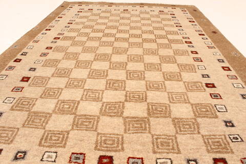 Gabbeh Beige Hand Knotted 27 X 40  Area Rug 250-28986 Image 4